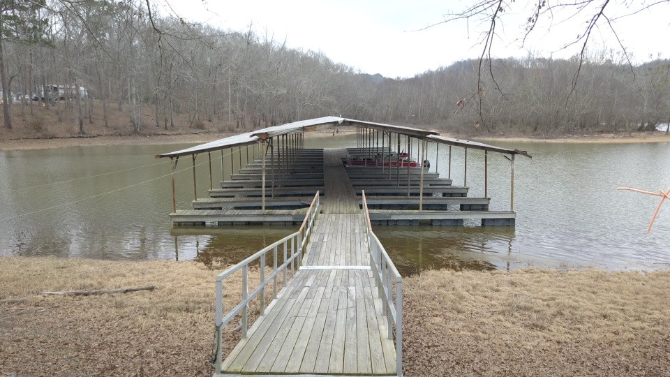 Arrowhead docks
