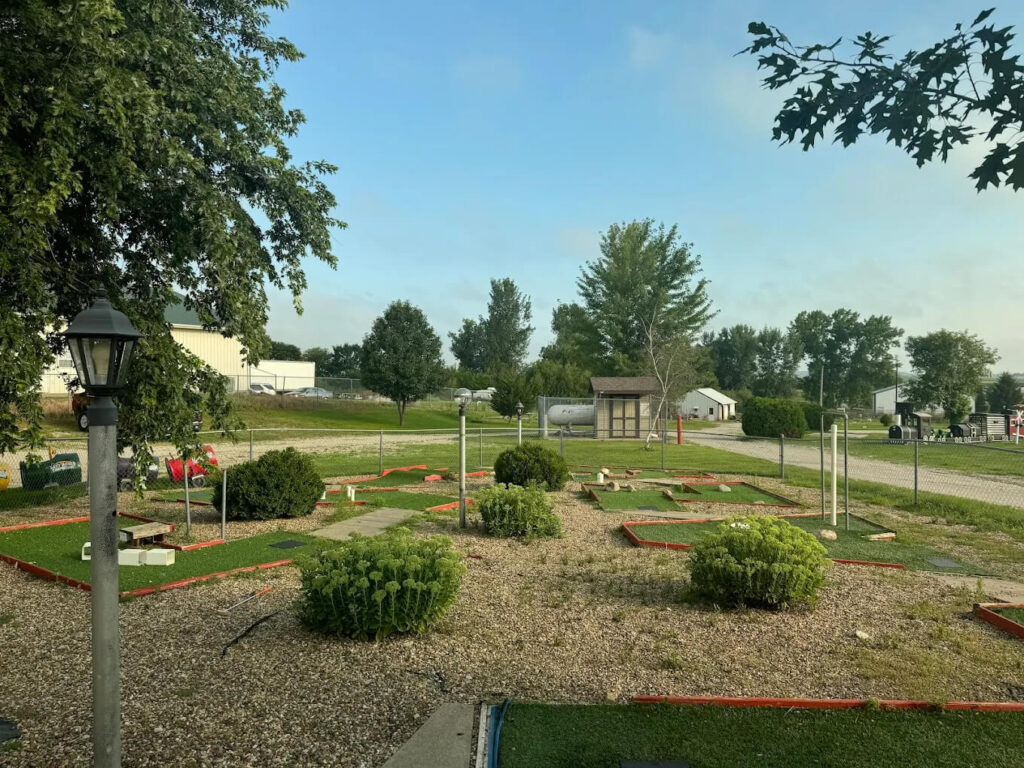LA mini golf