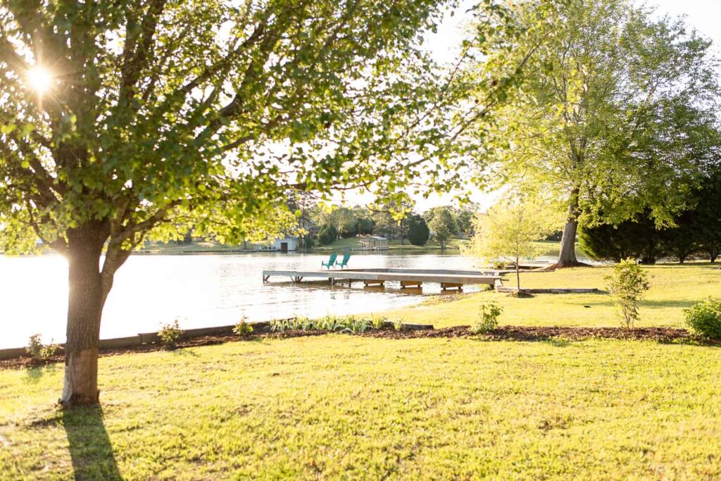 LML dock with chairs