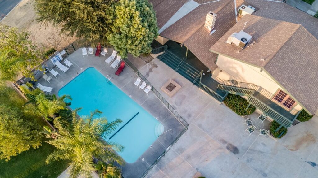 Orange Grove pool overview