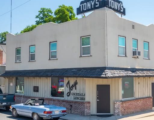 Tony's cocktails and lunches along the Sacramento River Delta